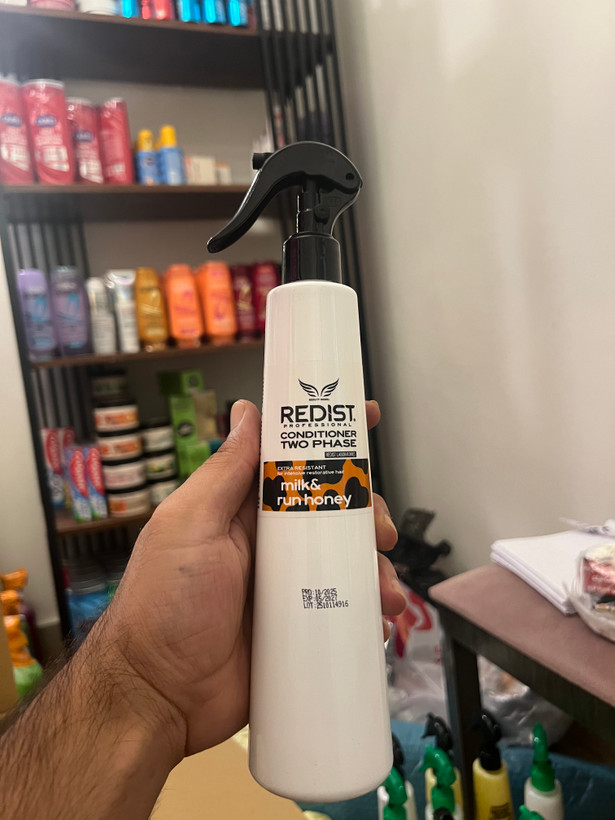 اسپری نرم کننده دو فاز ردیست مدل Milk & Run Honey حجم 400 میلیلیتر(به شرط اورجینال ترکیه و تاریخ روز اصلی)